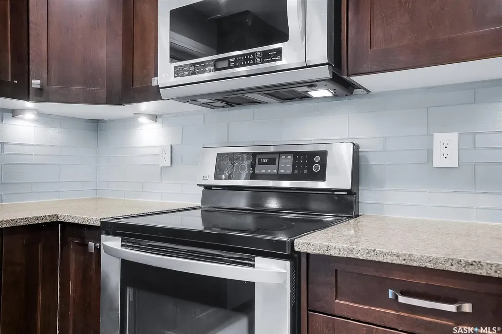 471 Wakabayashi Crescent Saskatoon SK S7K 7M6