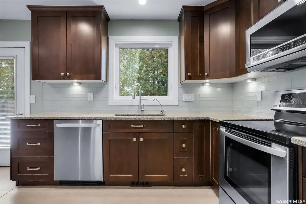 471 Wakabayashi Crescent Saskatoon SK S7K 7M6
