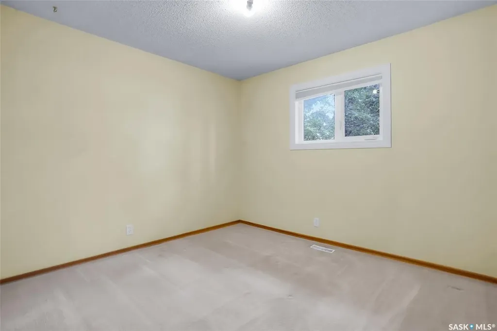 471 Wakabayashi Crescent Saskatoon SK S7K 7M6