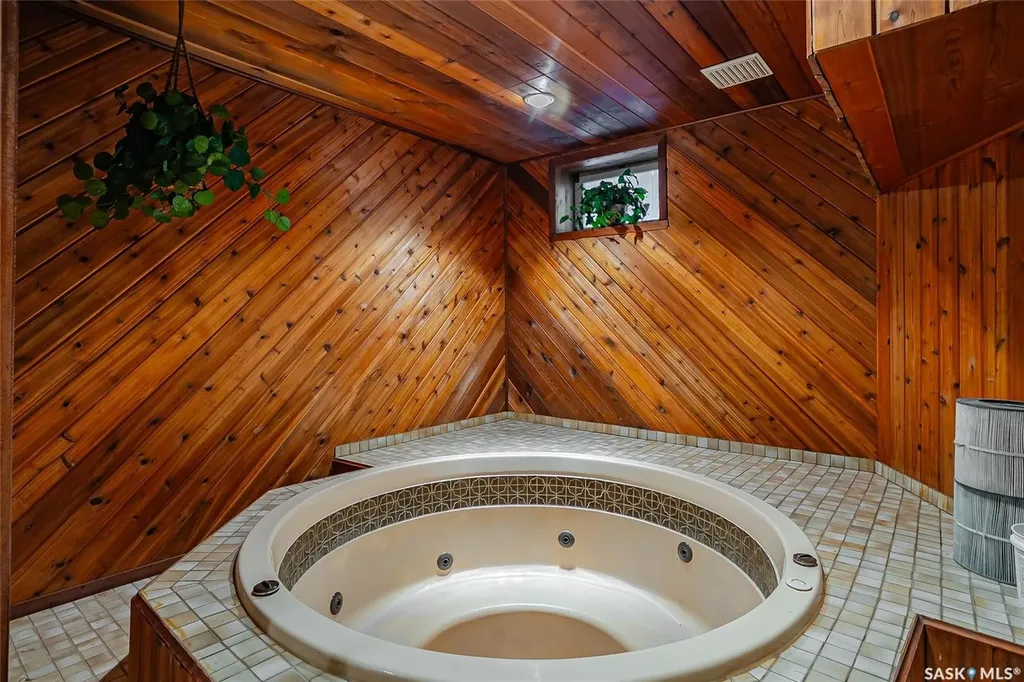 471 Wakabayashi Crescent Saskatoon SK S7K 7M6