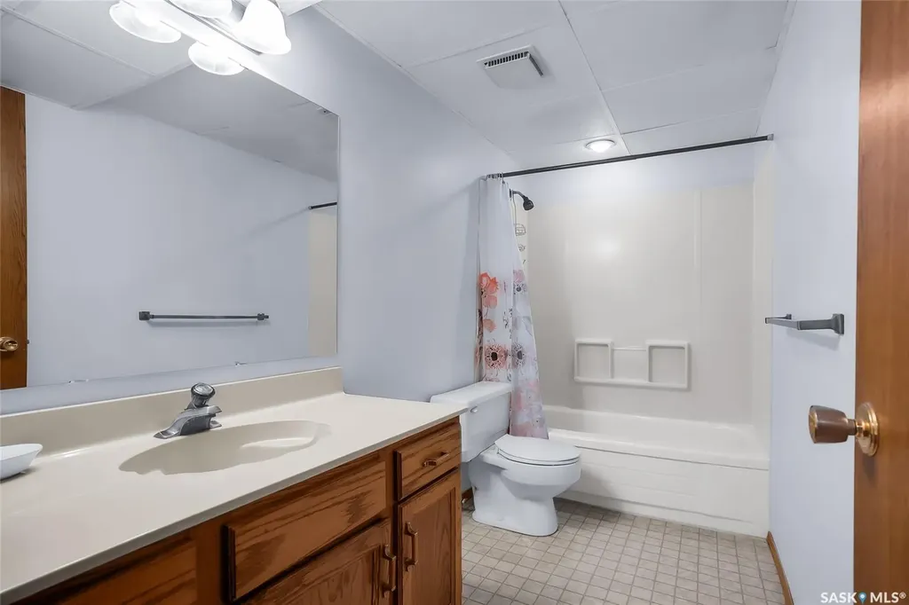 471 Wakabayashi Crescent Saskatoon SK S7K 7M6