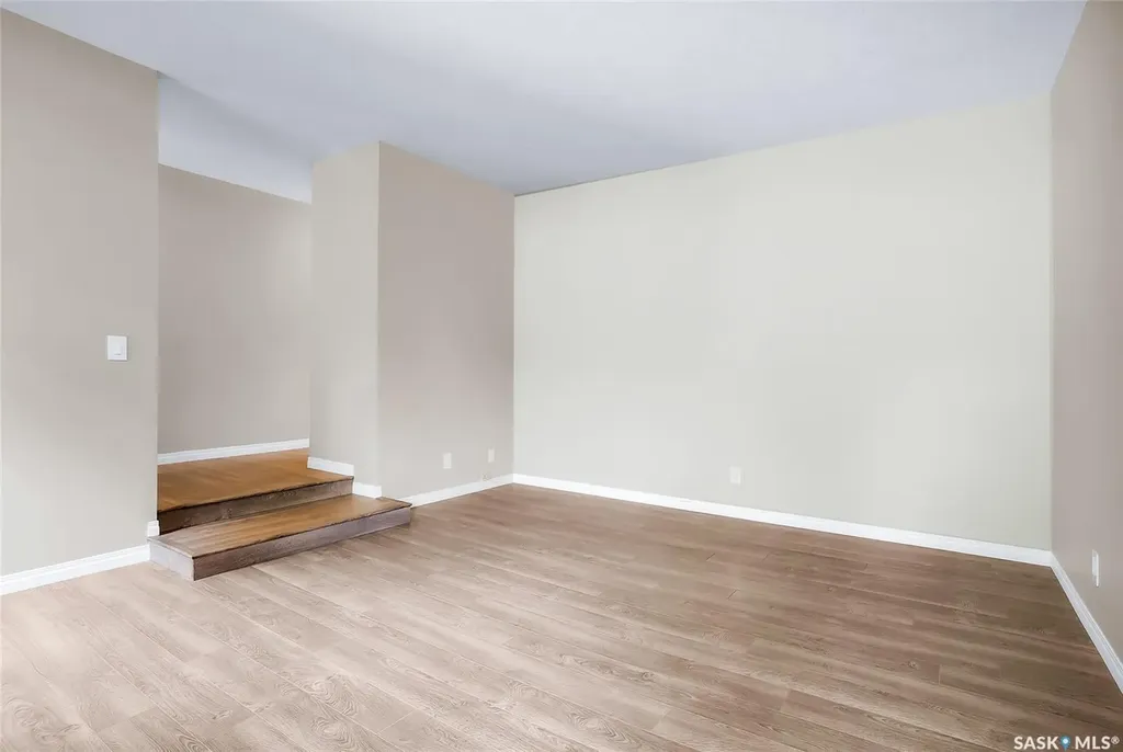 471 Wakabayashi Crescent Saskatoon SK S7K 7M6