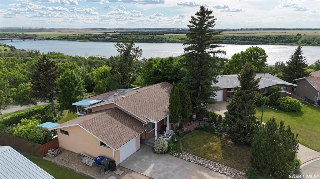 51 Tufts Crescent Outlook SK S0L 2N0