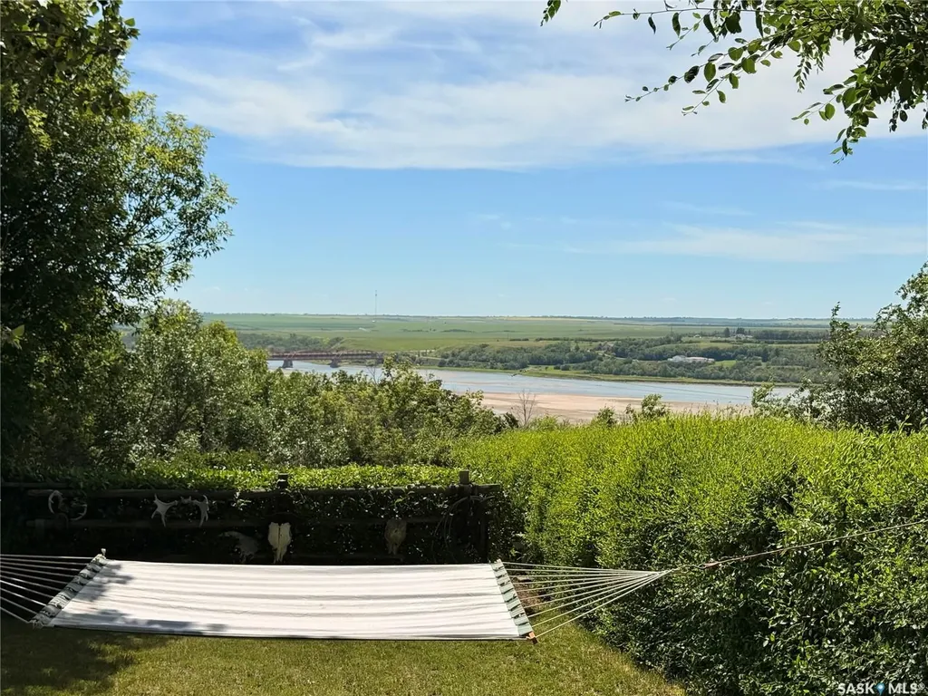 51 Tufts Crescent Outlook SK S0L 2N0