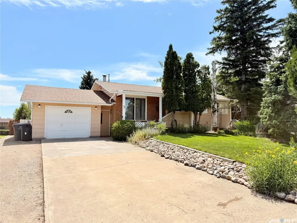 51 Tufts Crescent Outlook SK S0L 2N0