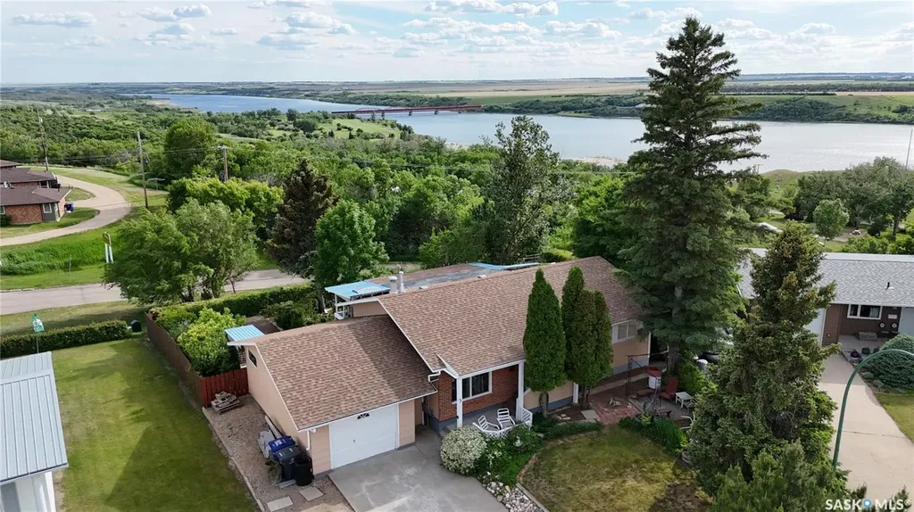 51 Tufts Crescent Outlook SK S0L 2N0
