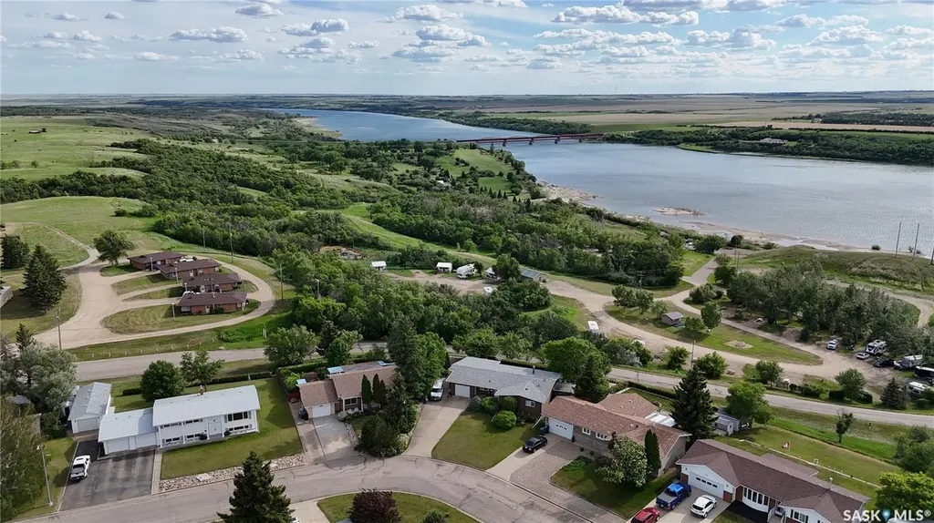 51 Tufts Crescent Outlook SK S0L 2N0