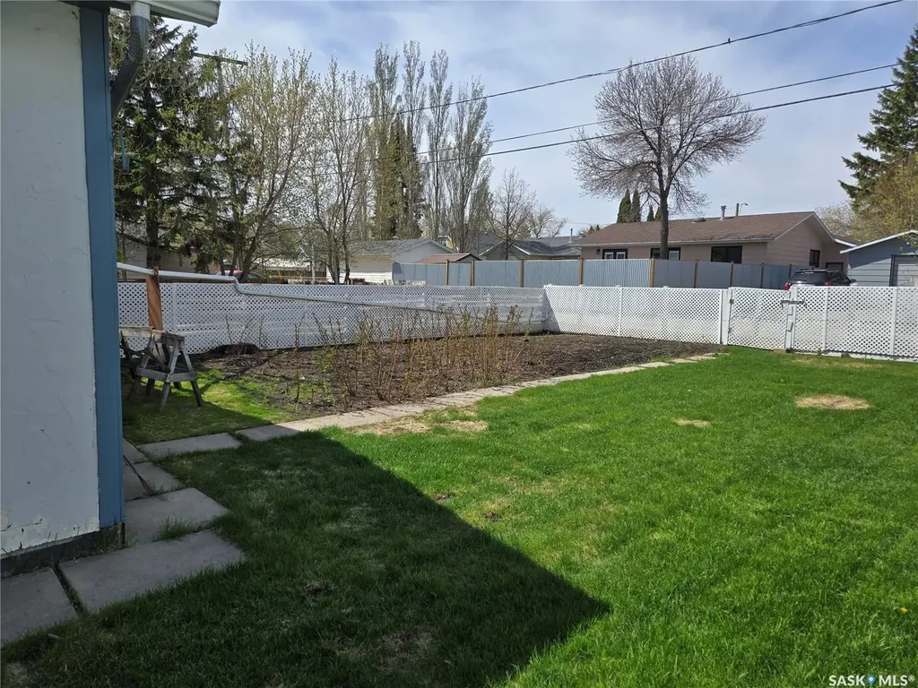 727 10th Street Humboldt SK S0K 2A0