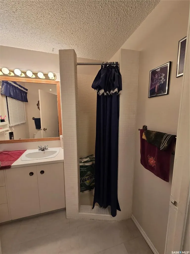 727 10th Street Humboldt SK S0K 2A0