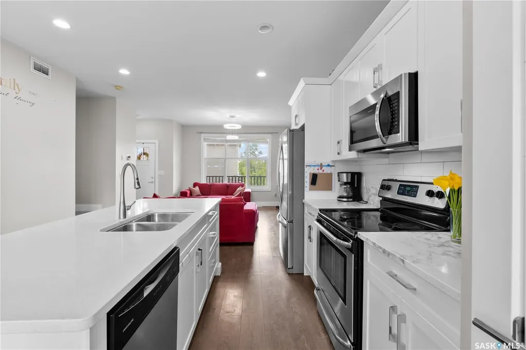 676 Meadows Boulevard Saskatoon SK S7V 0M5