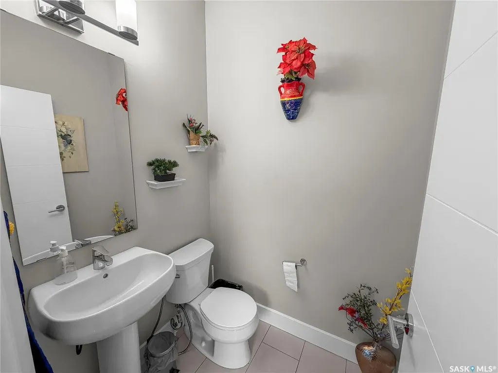 676 Meadows Boulevard Saskatoon SK S7V 0M5
