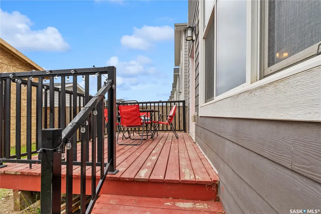 676 Meadows Boulevard Saskatoon SK S7V 0M5