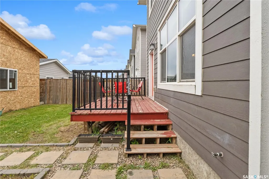 676 Meadows Boulevard Saskatoon SK S7V 0M5