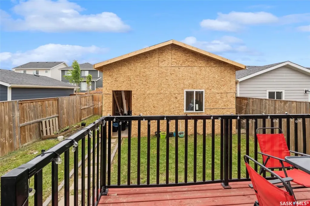 676 Meadows Boulevard Saskatoon SK S7V 0M5