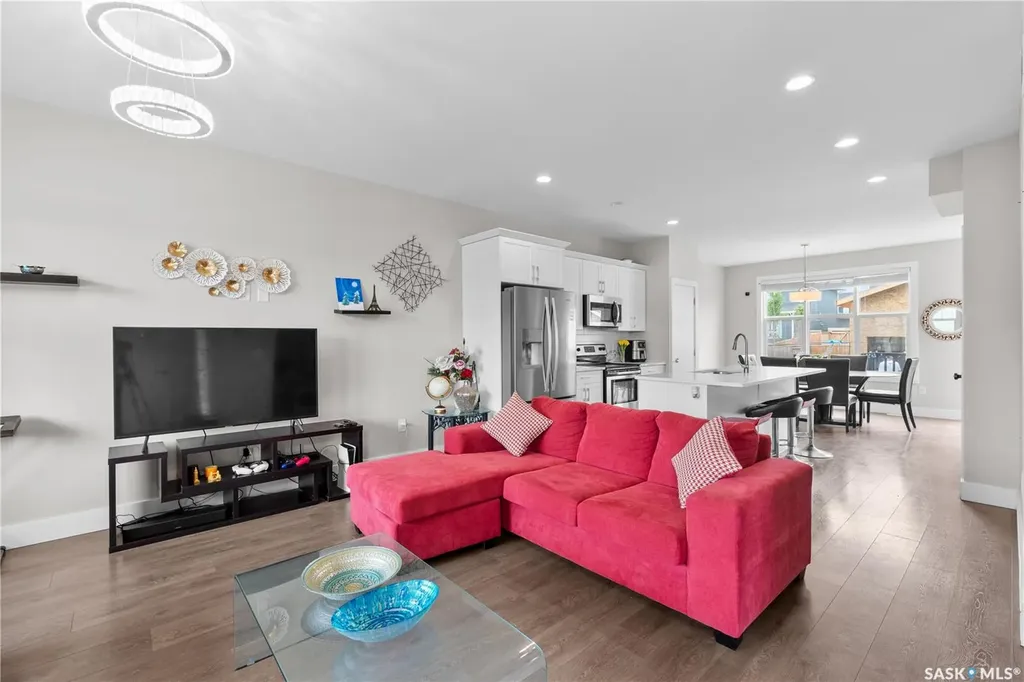 676 Meadows Boulevard Saskatoon SK S7V 0M5