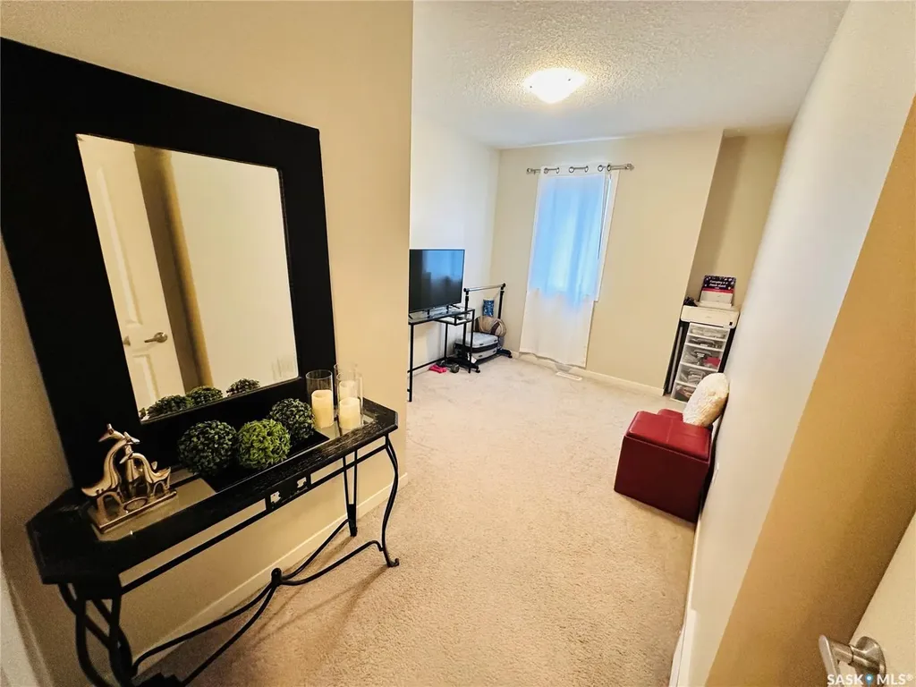 4533 Delhaye Way Regina SK S4W 0M2