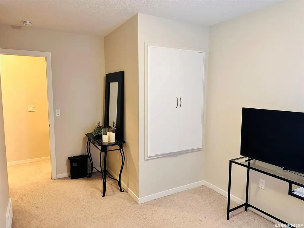 4533 Delhaye Way Regina SK S4W 0M2