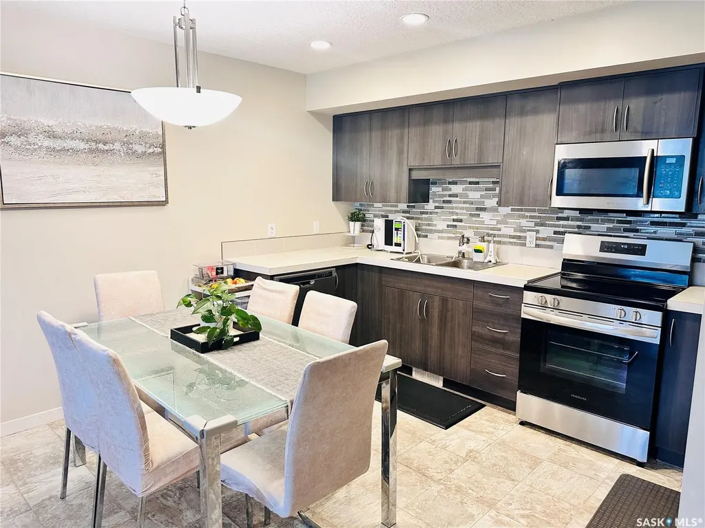 4533 Delhaye Way Regina SK S4W 0M2