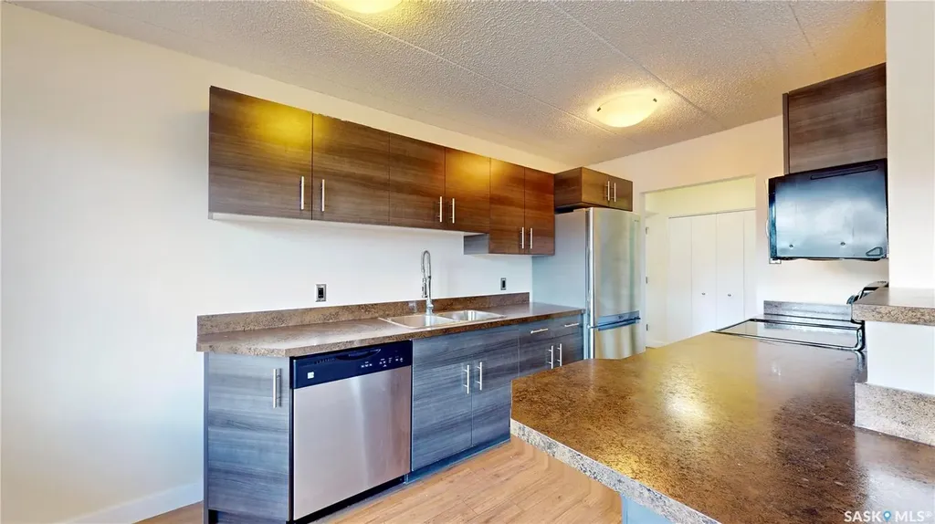 405 Lorne Street N Regina SK S4R 3B2