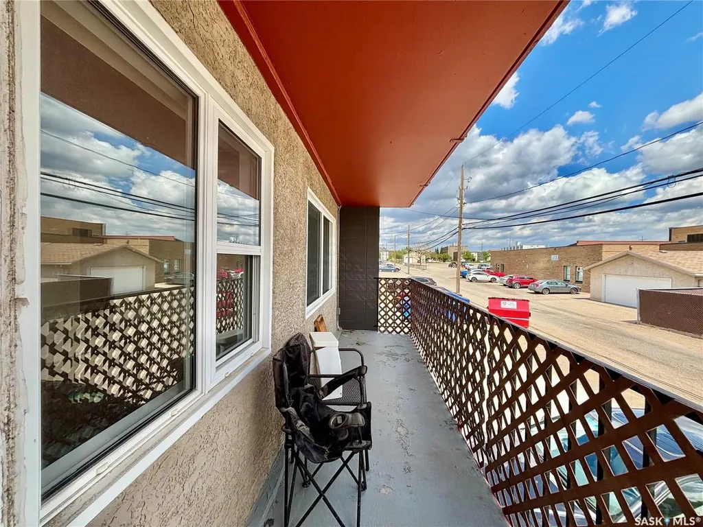 405 Lorne Street N Regina SK S4R 3B2