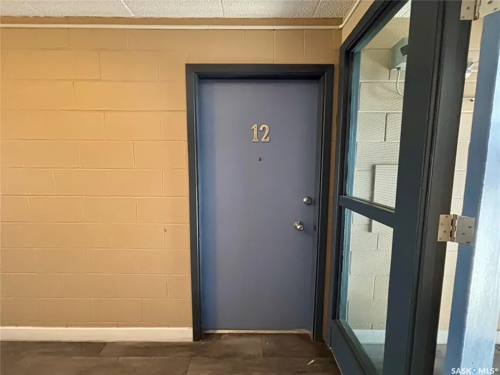 405 Lorne Street N Regina SK S4R 3B2