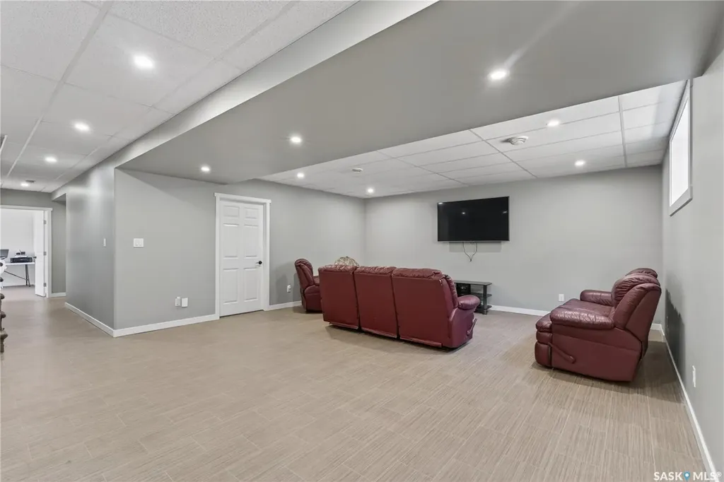 715 Golburn Crescent Tisdale SK S0E 1T0