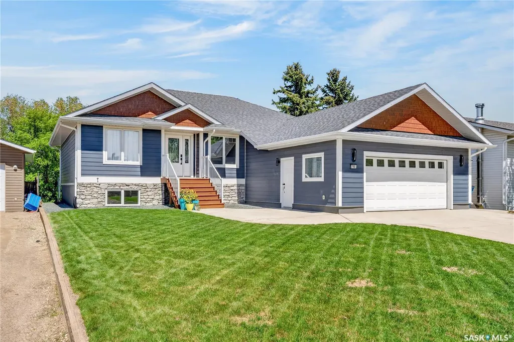 715 Golburn Crescent Tisdale SK S0E 1T0