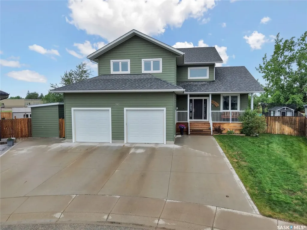 312 Columbus Court Martensville SK S0K 0A2