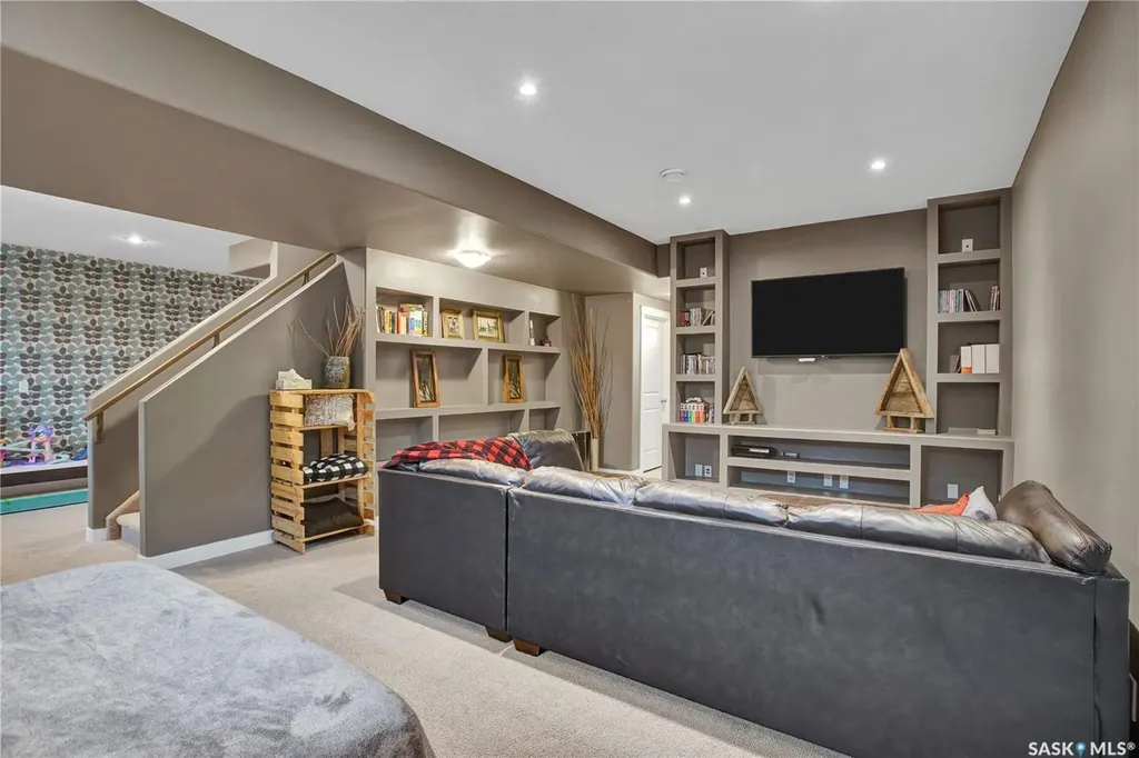 312 Columbus Court Martensville SK S0K 0A2