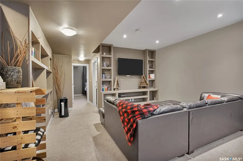 312 Columbus Court Martensville SK S0K 0A2