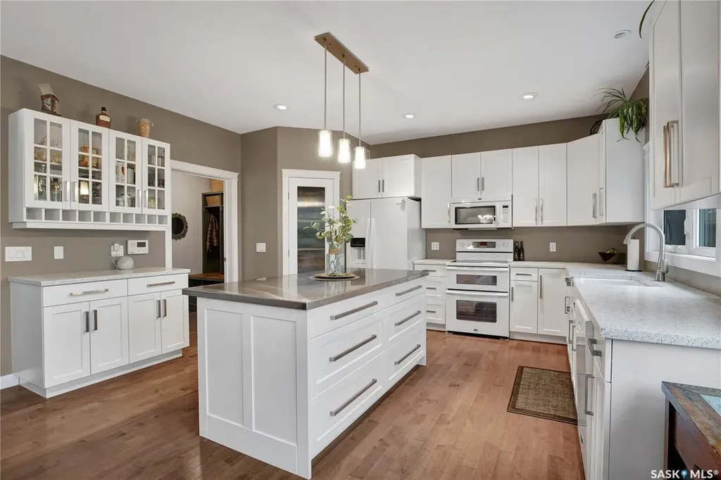 312 Columbus Court Martensville SK S0K 0A2