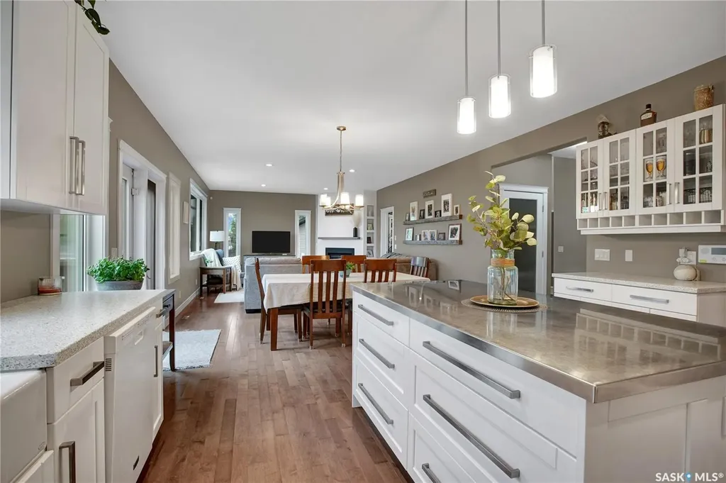 312 Columbus Court Martensville SK S0K 0A2