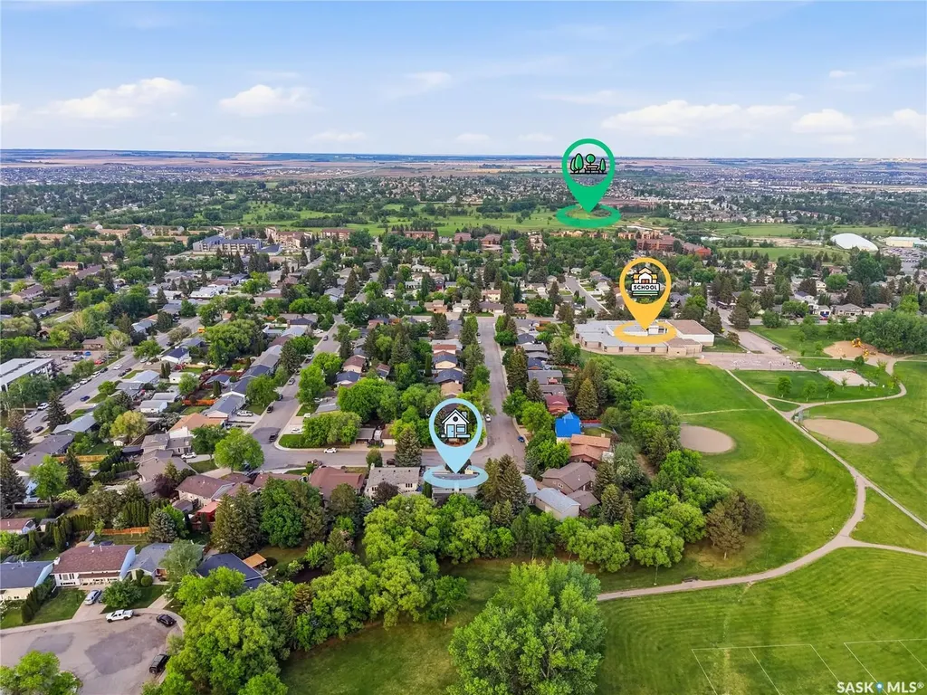 206 Willoughby Crescent Saskatoon SK S7H 4W7