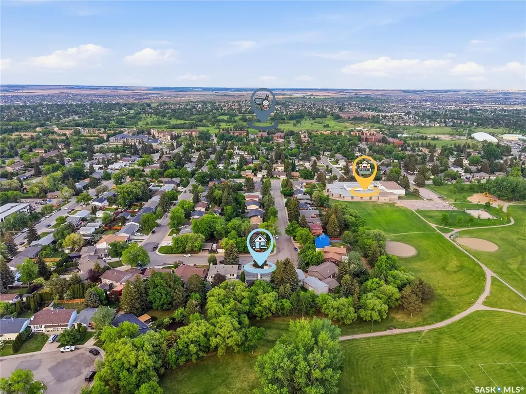 206 Willoughby Crescent Saskatoon SK S7H 4W7