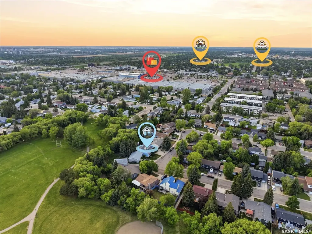 206 Willoughby Crescent Saskatoon SK S7H 4W7