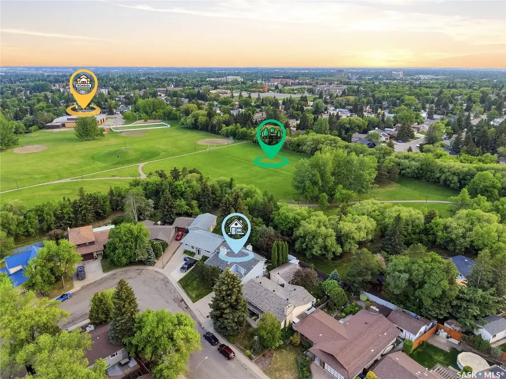206 Willoughby Crescent Saskatoon SK S7H 4W7