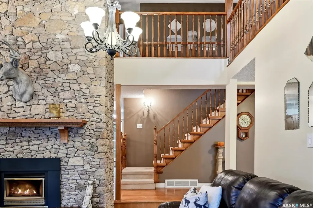 206 Willoughby Crescent Saskatoon SK S7H 4W7