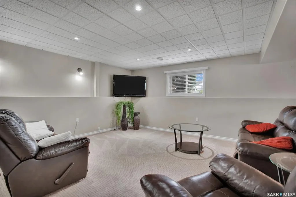 702 Grabowski Crescent Warman SK S0K 4S0