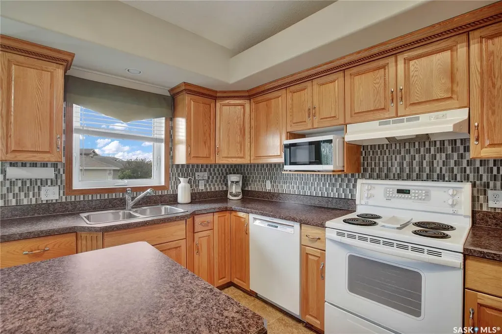 702 Grabowski Crescent Warman SK S0K 4S0