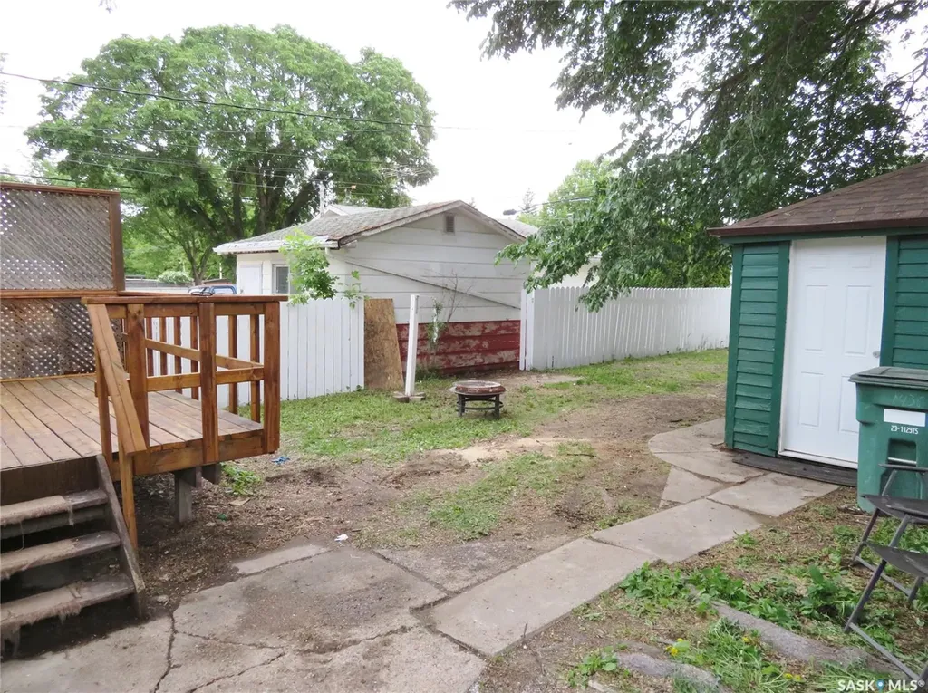 1436 E Avenue N Saskatoon SK S7L 1T6