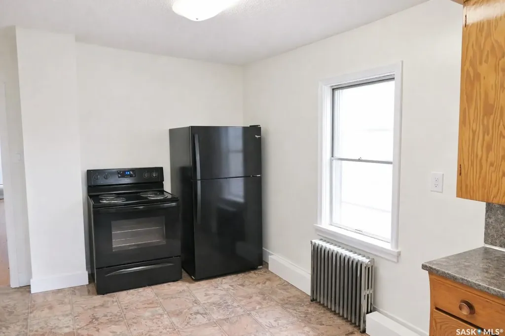 1436 E Avenue N Saskatoon SK S7L 1T6