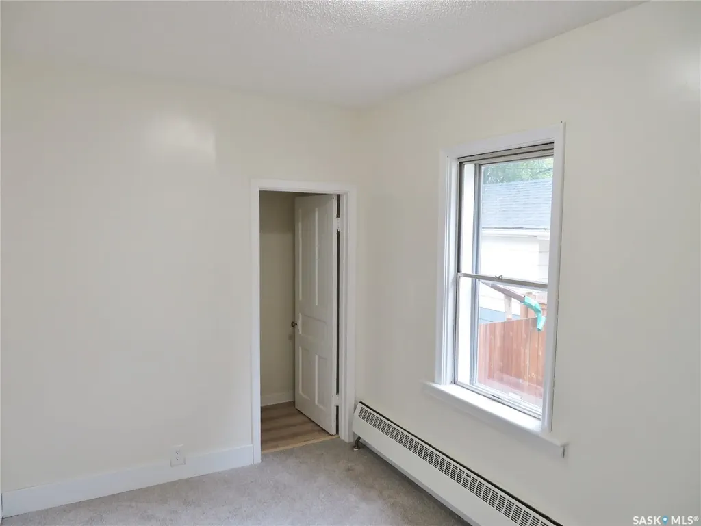 1436 E Avenue N Saskatoon SK S7L 1T6