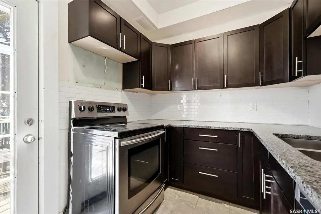 2026 Garnet Street Regina SK S4T 2Z6