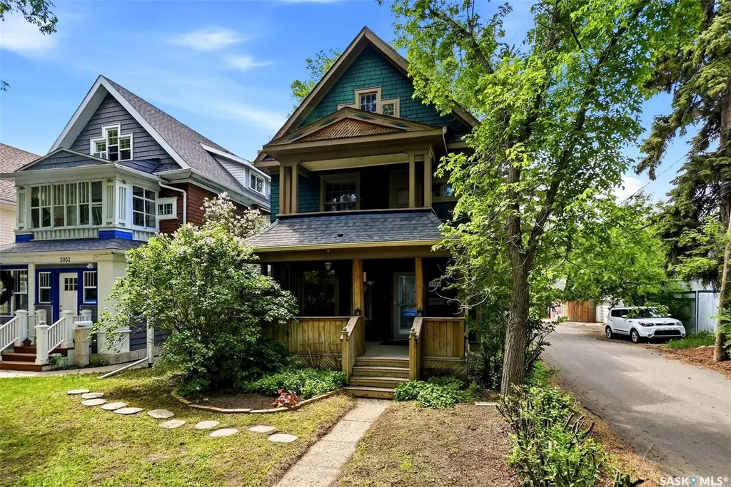 2026 Garnet Street Regina SK S4T 2Z6