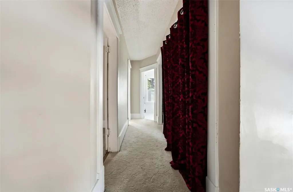 2026 Garnet Street Regina SK S4T 2Z6