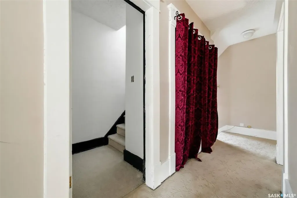 2026 Garnet Street Regina SK S4T 2Z6