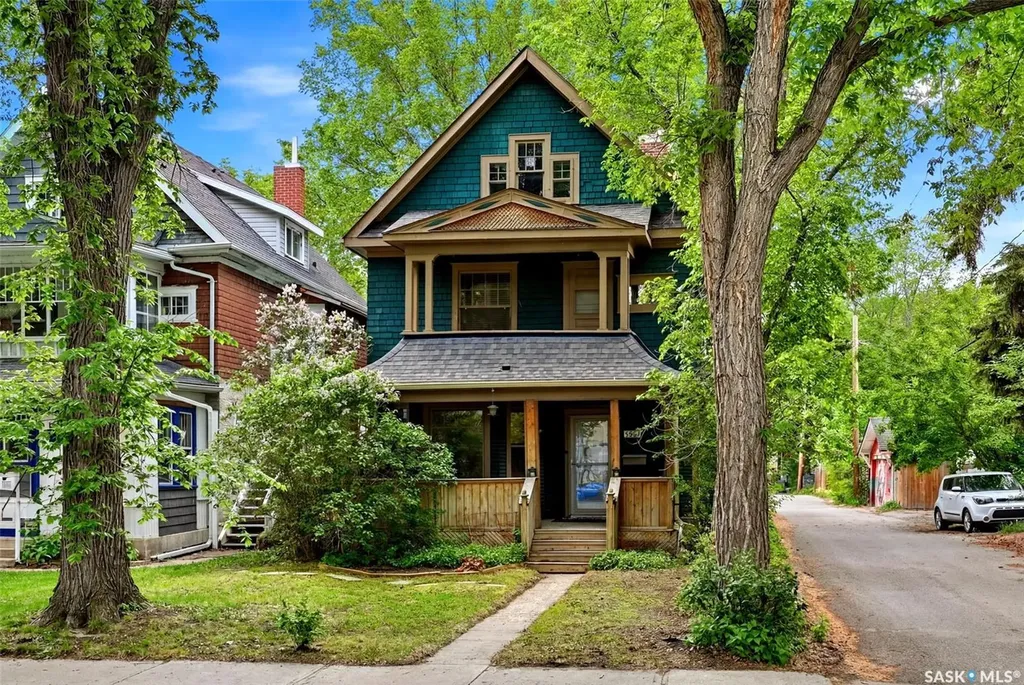 2026 Garnet Street Regina SK S4T 2Z6