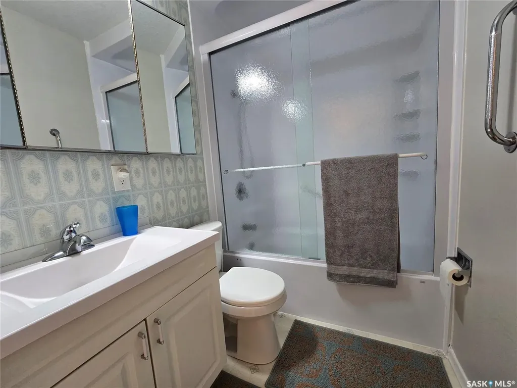 222 Torbay Street Torquay SK S0C 2L0