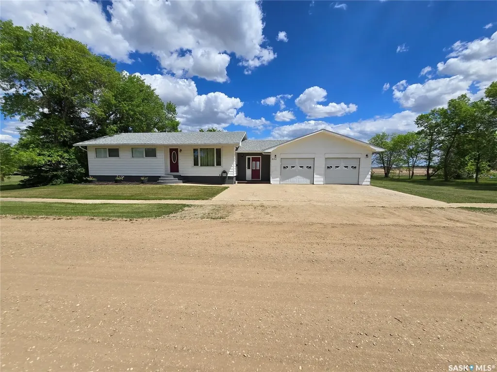 222 Torbay Street Torquay SK S0C 2L0