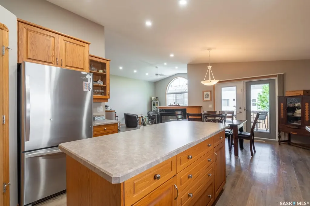3807 Britannia Place E Regina SK S4V 2Z6